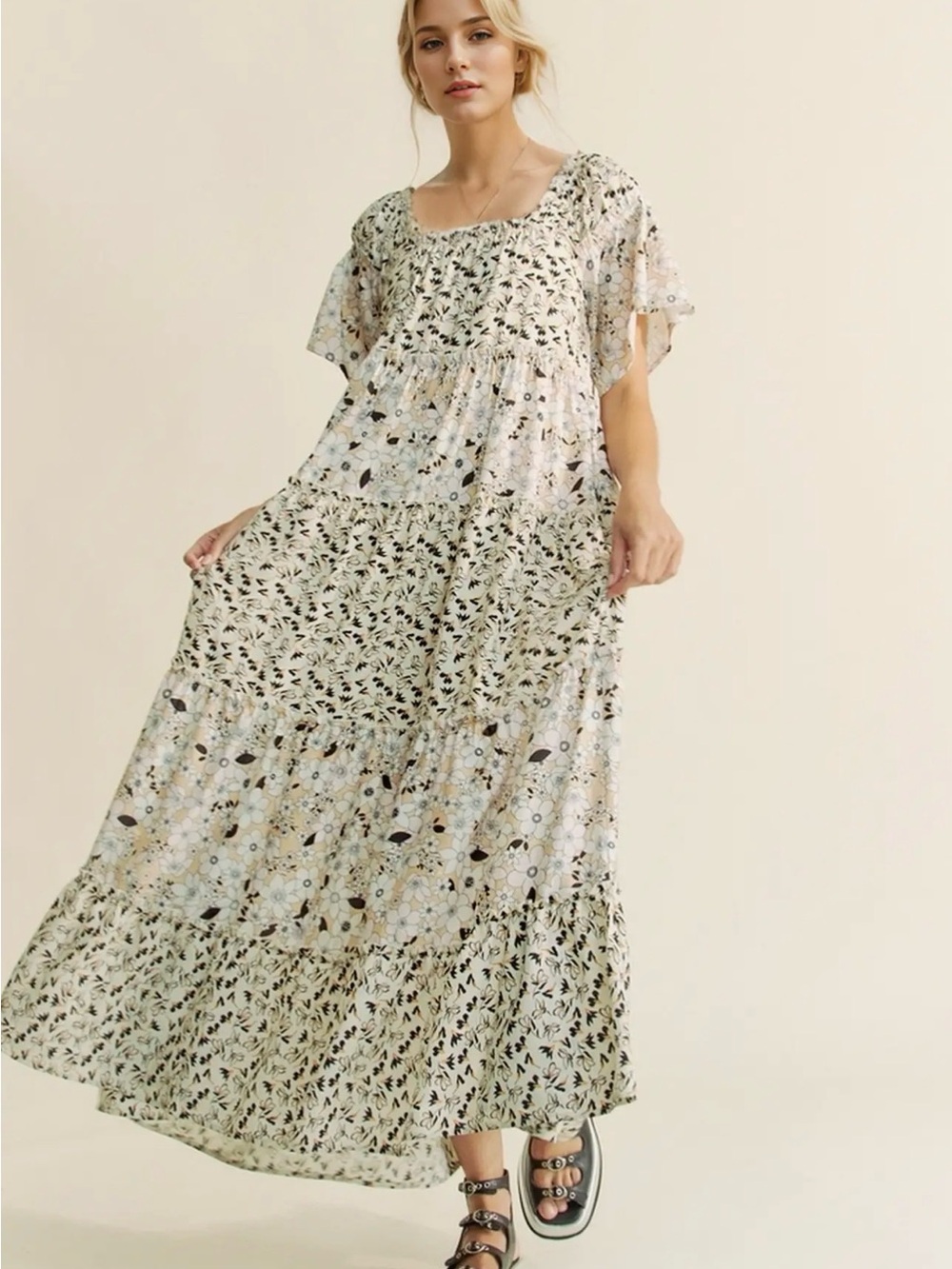 DAVI & DANI Light Green Floral Tiered Maxi Dress